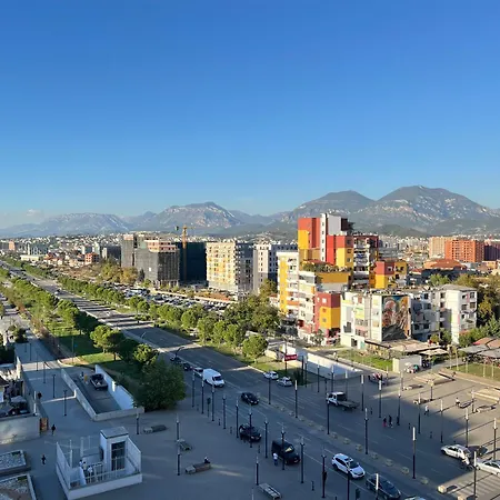 Above The - 02 Apartamento Tirana